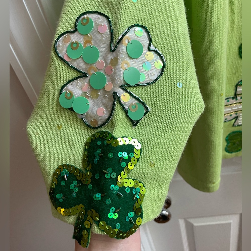 Vintage Design Options by Philip & Jane Shamrock St. Patrick’s Cardigan Sweater - Picture 3 of 5